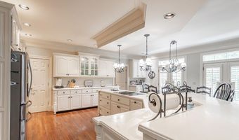 192 Lakeshore Dr, Albany, KY 42602