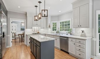 5050 Southlake Dr, Alpharetta, GA 30005