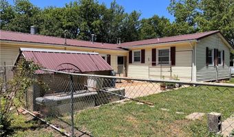 301 S High School Ave, Altamont, KS 67330