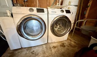 302 Woodlawn Ave, Atmore, AL 36502