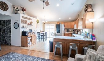 1852 S 60TH St, Springfield, OR 97478