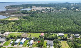 65 Fiber St, Bay St. Louis, MS 39520