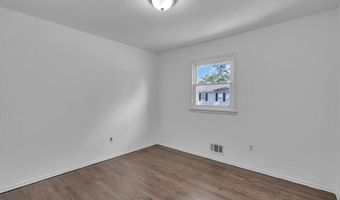 1020 Cable Ave, Beachwood, NJ 08722