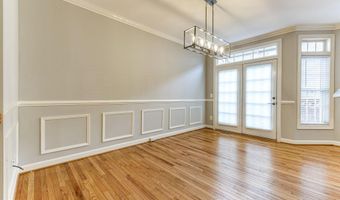 953 HARRISON Cir, Alexandria, VA 22304