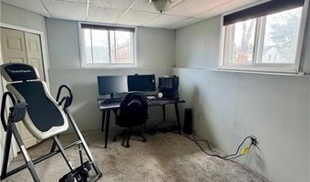 231 Smith St, Warwick, RI 02886