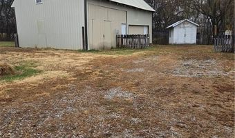 404 NE STATE ROUTE E Hwy, Adrian, MO 64720