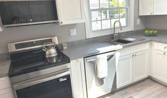 3 BAY VISTA Dr, Berlin, MD 21811