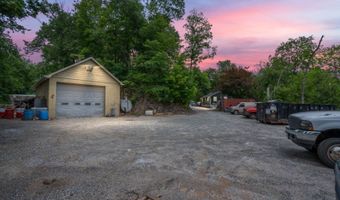 229 MAIN St, Andover, NJ 07821