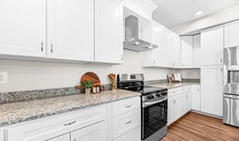 6404 HOMESTAKE Dr S, Bowie, MD 20720