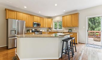 6731 DOROTHY GILES Ct, Alexandria, VA 22315