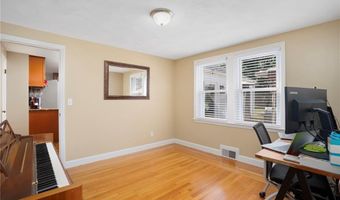 165 Garden City Dr, Cranston, RI 02920