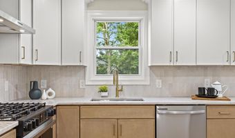 826 Dunlewy St, Asbury Park, NJ 07712