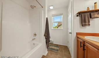 325 Mactavish Ln, Belgrade, MT 59714