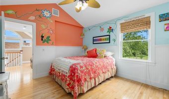 439 Wandsworth St, Narragansett, RI 02882