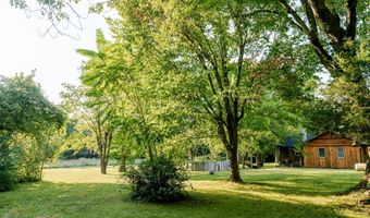 303 N Hudson Ave, Aurora, MO 65605