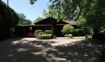 714 Edgewood Dr, Batesville, IN 47006