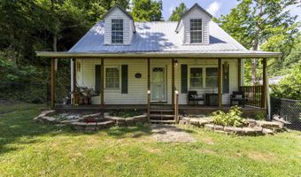 688 Saunders Hollow Rd, Barboursville, WV 25504