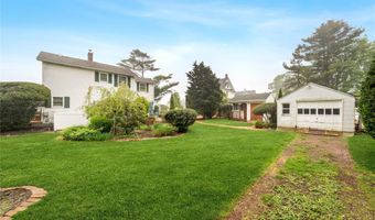 4 Coles Ave, Amityville, NY 11701