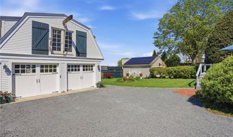 693 Hope St, Bristol, RI 02809