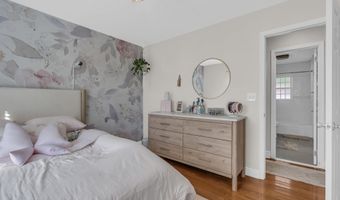 745 Halliard Ave, Beachwood, NJ 08722