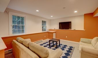 49 Beverly Dr, Avon, CT 06001