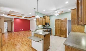 904 Cottage St, Adel, IA 50003