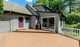 41 Holly Hill Ln, Cranston, RI 02921