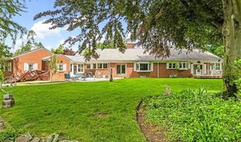 133 Tupelo Hill Dr, Cranston, RI 02920