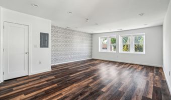 451 GREEN Ln, Philadelphia, PA 19128