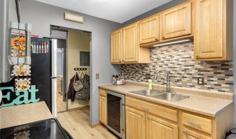 14115 Pennock Ave 303, Apple Valley, MN 55124