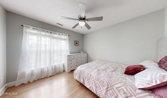 3840 Countryaire Dr, Ayden, NC 28513