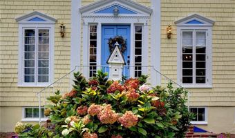5 Pell St, Newport, RI 02840