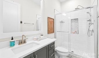 501 E 37th St E, Charlotte, NC 28205