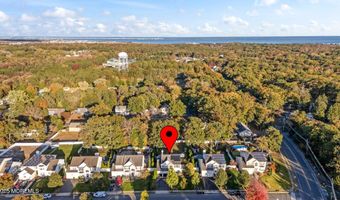 126 Manhattan Ave, Bayville, NJ 08721