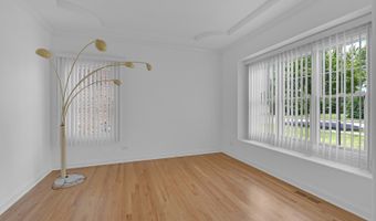 427 W Natoma Ave, Addison, IL 60101
