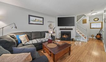 105 Peddlars Dr 105, Branford, CT 06405
