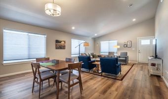 746 Seacrest Dr, Bandon, OR 97411