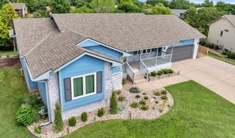 4566 Westlake Ct, Bel Aire, KS 67220