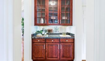 4831 26TH St N, Arlington, VA 22207