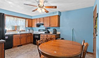 1742 E SYLVAN Ave, Appleton, WI 54915