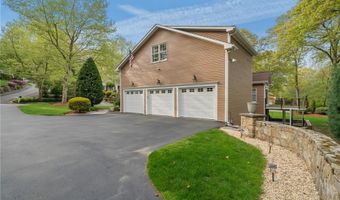 329 Wickham Rd, North Kingstown, RI 02852
