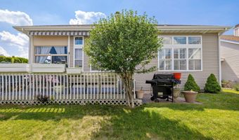 2 Woodlake Ct, Barnegat, NJ 08005