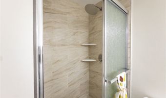 425 Ena Rd 607C, Honolulu, HI 96815