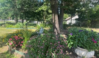 8 Merritt Dr, Bella Vista, AR 72714