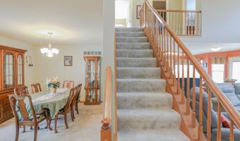 1136 Stewarton, Cincinnati, OH 45102