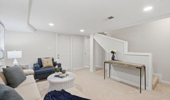 115 S IRIS St, Alexandria, VA 22304