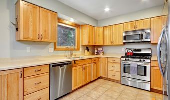 6402 Lone Tree Cir, Anchorage, AK 99507