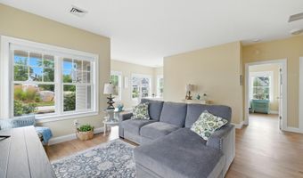 12 Sunrise Ln, Arundel, ME 04046