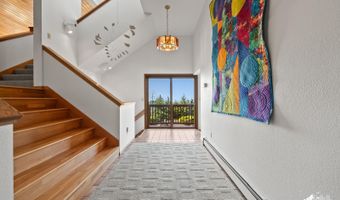 11411 Snowline Dr, Anchorage, AK 99507