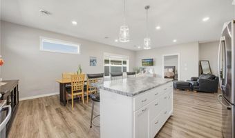 660 Voyager Dr, Alexandria, MN 56308